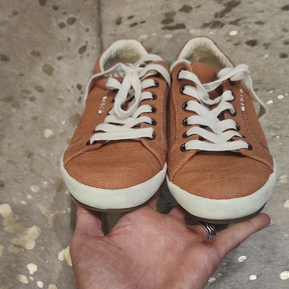 Taos Footwear Orange Canvas Sneakers Classic Style - Picture 8 of 9